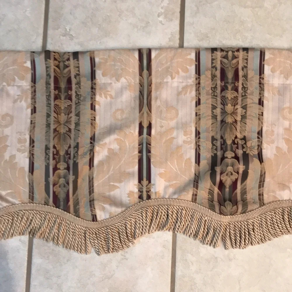 Curtain Fringed Scalloped Floral Curtain Valance/Topper
